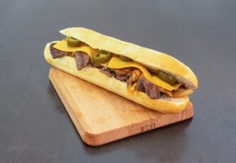 3129714_BroodjeSmits_Food_PhillyCheeseSteak