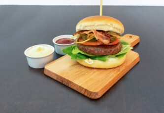 3129714_BroodjeSmits_Food_SmitsBurger